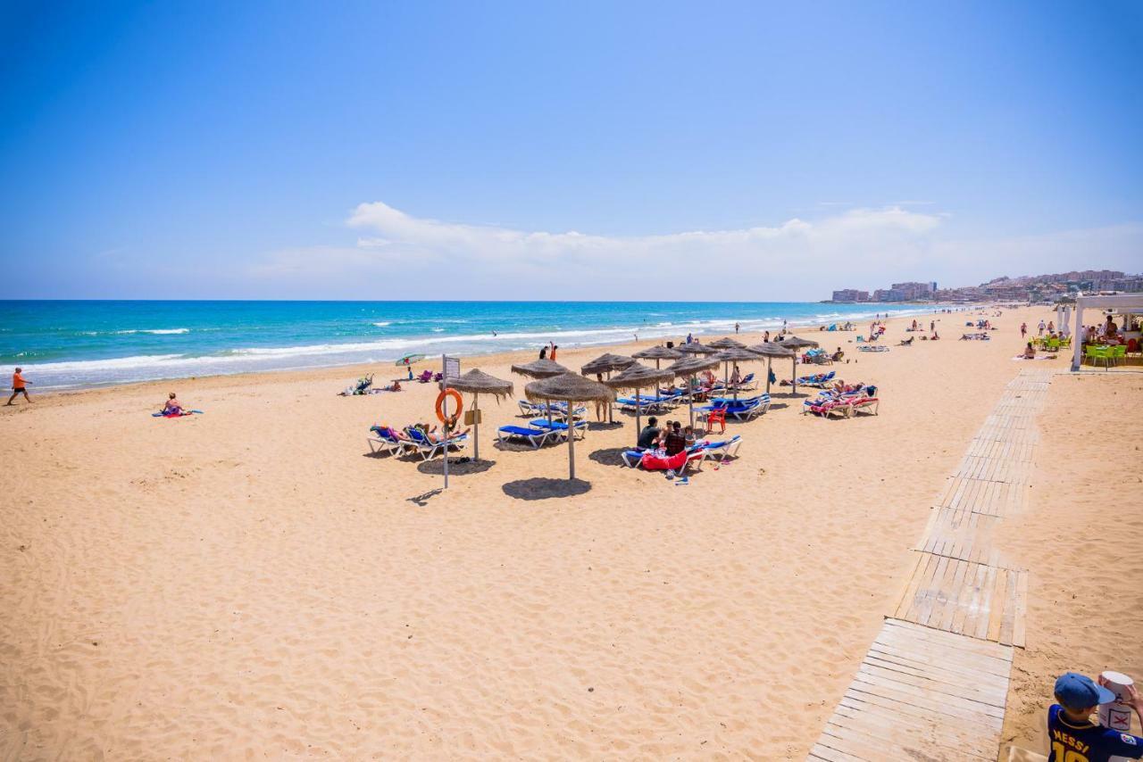 Playa La Mata - Apartamento "Limonka" المظهر الخارجي الصورة